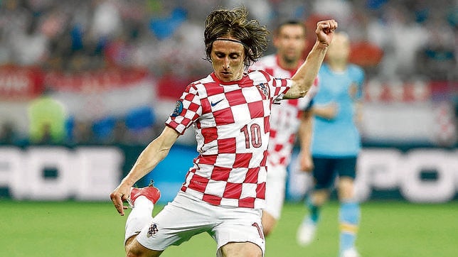 El madridismo, pendiente de la llegada de Luka Modric