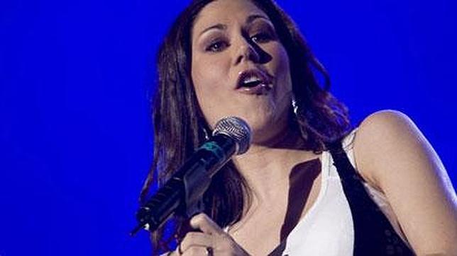 Tamara presenta a su hija Valentina