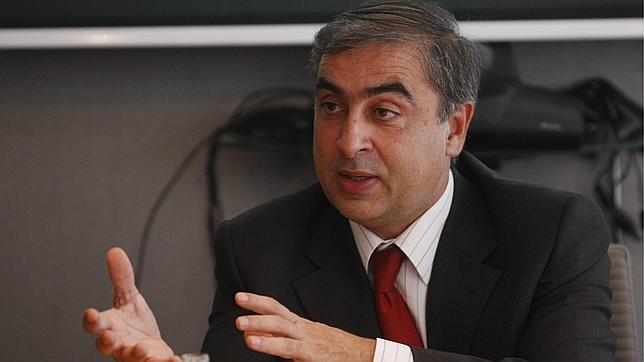 Un socialista equipara la acampada del 15M frente al Parlamento con «el golpe de Tejero»