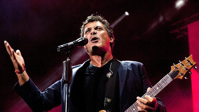 Alejandro Sanz enamora al público en la clausura del Festival de Cap Roig