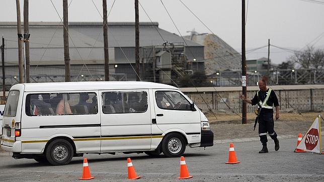 Denuncian intimidaciones a los trabajadores de la mina sudafricana de Marikana