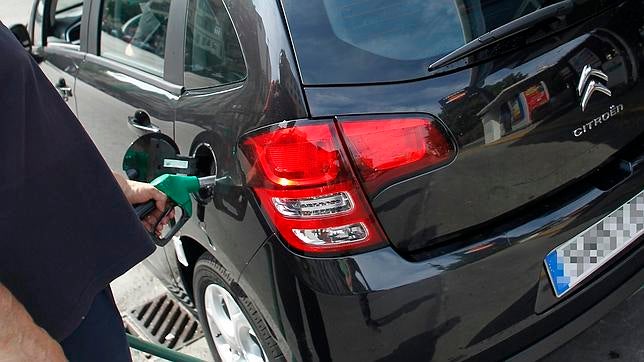 La subida de los carburantes dispara cinco décimas el IPC en agosto, hasta el 2,7%