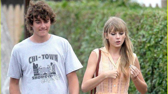 Los Kennedy ven a Taylor Swift parte de la familia