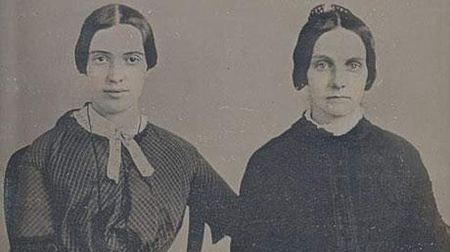 Se encuentra una nueva fotografía de Emily Dickinson