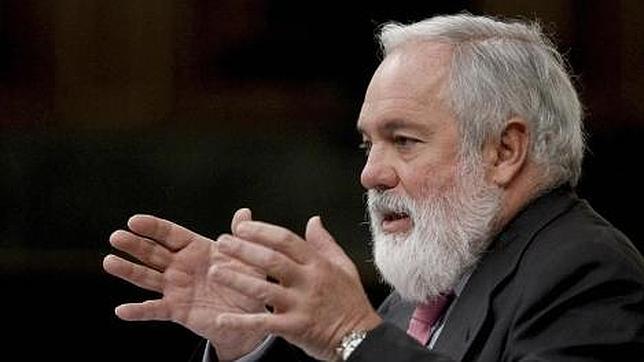 Cañete comparece por segunda vez en el Congreso para informar de los incendios
