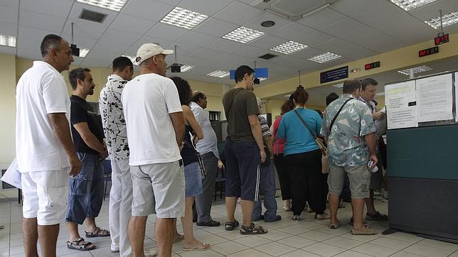 Grecia prohíbe a sus ministros contratar a familiares como asesores