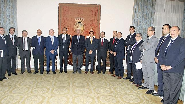 Margallo anuncia un consorcio hispano-egipcio para fomentar la inversión