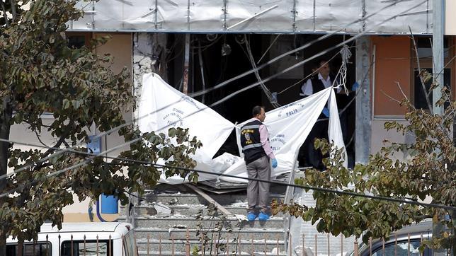 Por lo menos un muerto en un atentado suicida contra una comisaría de Estambul