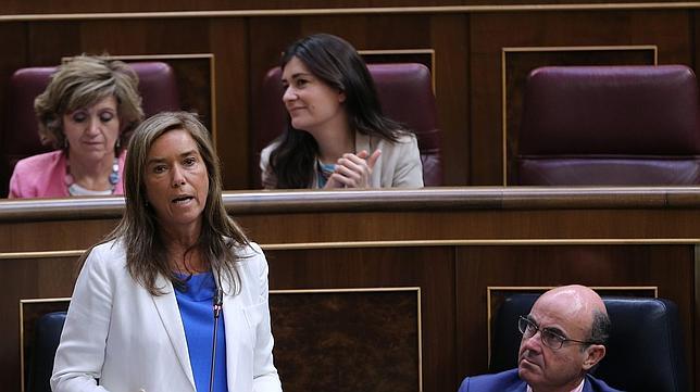 Ana Mato: «dar la tarjeta solo con empadronarse ha costado mil millones»