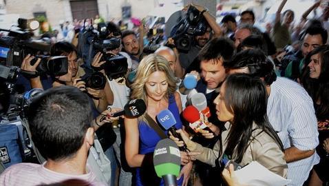 Olvido Hormigos pide a la Prensa «que se ocupe de los problemas reales del país»