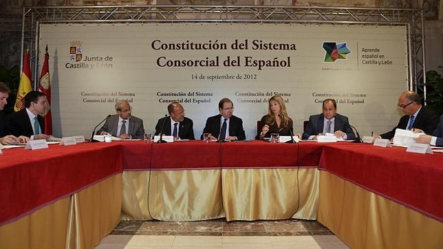 Herrera llama a aprovechar «la oportunidad» económica del español