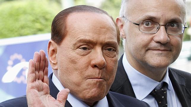 Berlusconi asegura que su candidatura depende de la ley electoral