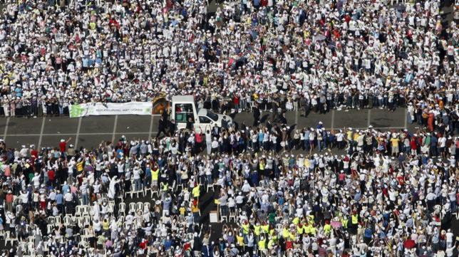 El Papa agradece a los musulmanes el éxito de su viaje a Líbano