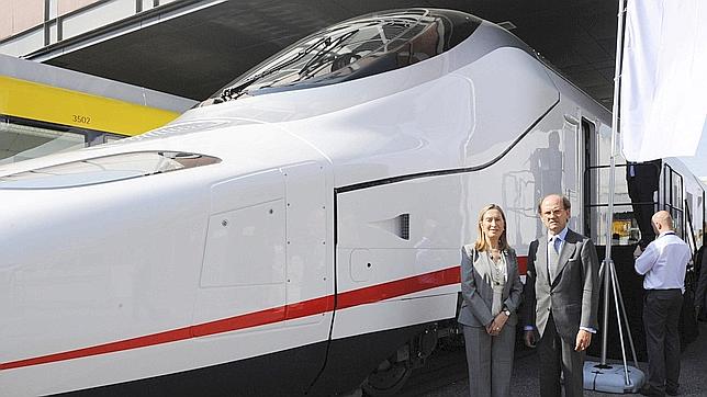 Talgo presenta el 'Avril', su nuevo AVE 'low cost'