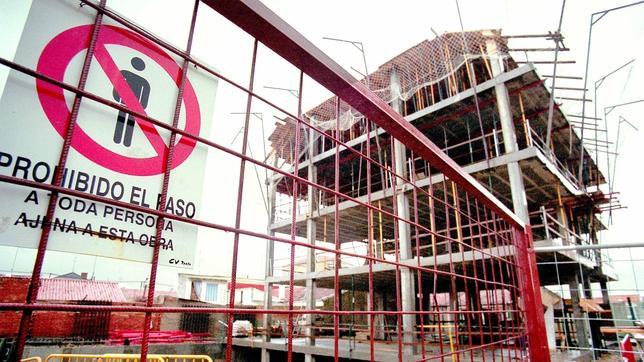 La construcción en España se desploma un 16,1% respecto a 2011