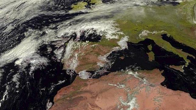 La tormenta tropical Nadine amenaza con una ciclogénesis explosiva en la Península