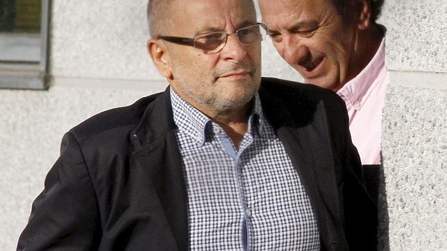 El alcalde de Orense declara más de tres horas en los juzgados y ha respondido a todas las preguntas