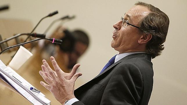 Tímido acercamiento entre Gobierno y el PSOE por la ley antifraude