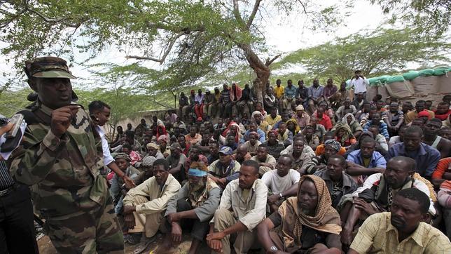 Kenia anuncia la toma del bastión de la milicia somalí Al Shabab
