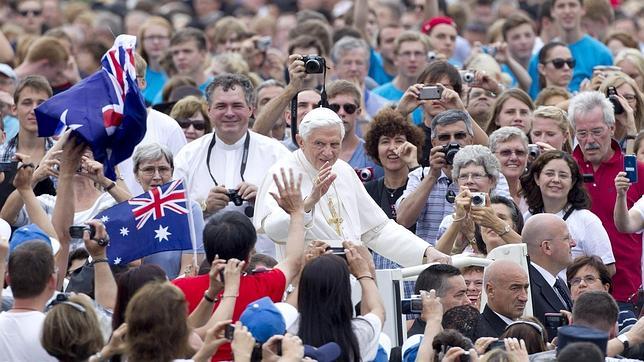 El Papa elige las redes sociales como nuevos espacios para evangelizar