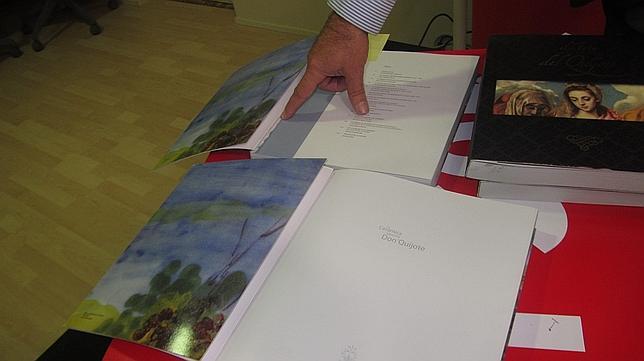 El PSOE dice que la Junta regala libros con prólogos de Barreda arrancados