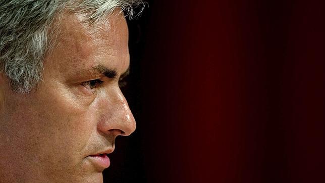 Mourinho: «Pasan cosas con los árbitros, pero nadie en el club ha abierto la boca. No seré yo quien lo haga»