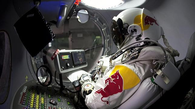 Baumgartner, de nuevo ante su reto si el tiempo lo permite