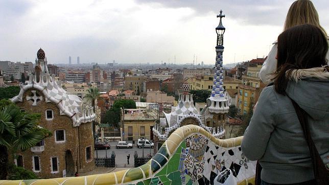 Barcelona aplaza a 2013 el cobro de entrada en el parque Güell