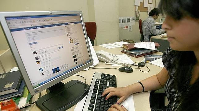 Condenado por «robar» y usar claves de Tuenti y correo electrónico