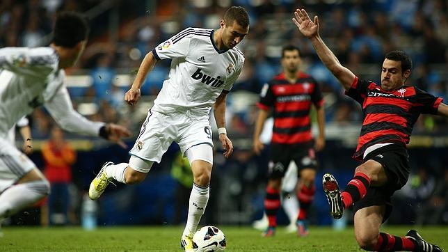 Benzema: «Mourinho ha trabajado mucho conmigo el factor mental»