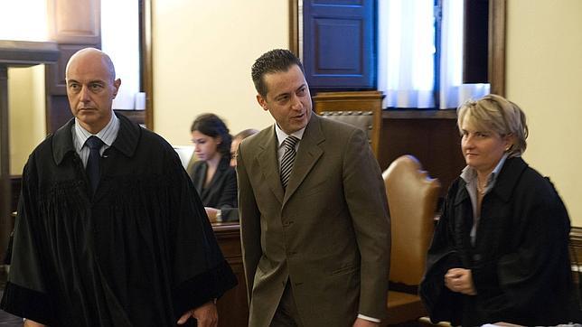 El mayordomo del Papa cumplirá su condena de cárcel en el Vaticano si no hay perdón papal