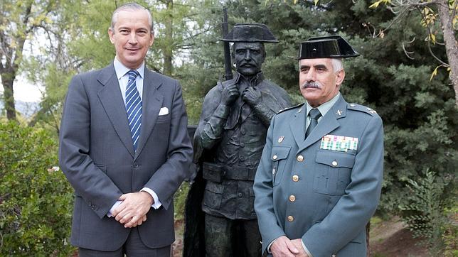 Un capitán «modelo» en la Guardia Civil