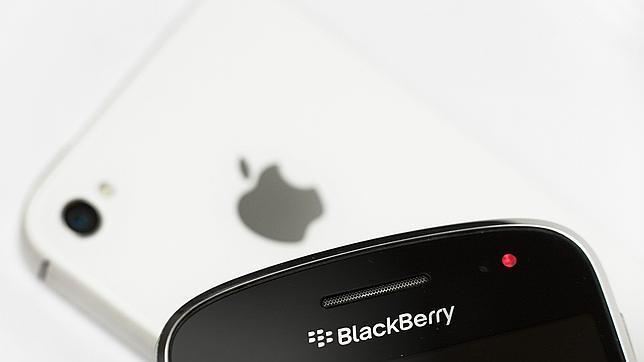 Una penalización de 726 euros por dar de baja el móvil y el ADSL