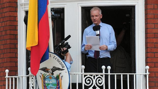 Empeora la salud de Julian Assange