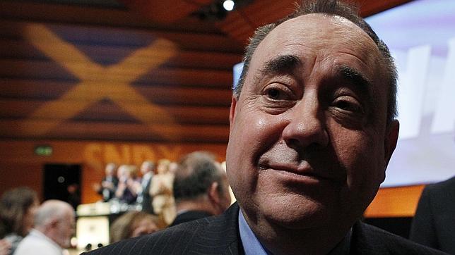 A Salmond se le atraganta la independencia