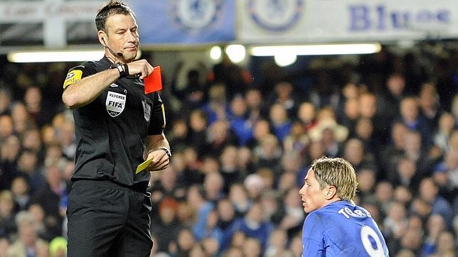 El árbitro Mark Clattenburg, acusado de insultos racistas contra jugadores del Chelsea