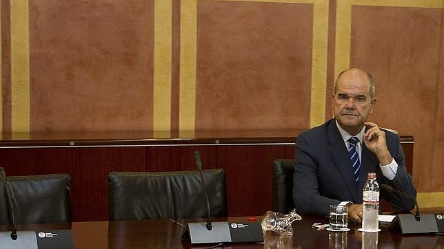 Chaves exige a Griñán un pronunciamiento público de apoyo a Rubalcaba