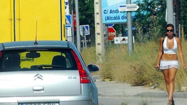 Prostitutas fuera del arcén