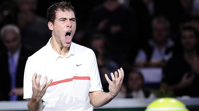 Janowizc enamora en París