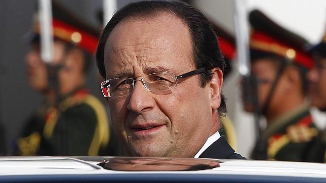 Hollande sube el IVA, pero rebaja los impuestos a las empresas