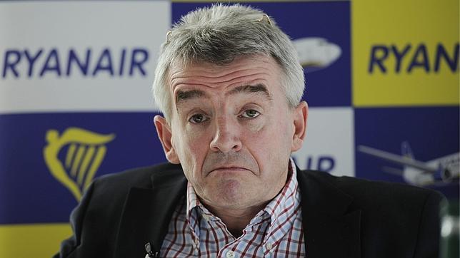 O'Leary, presidente de Ryanair: «El cinturón de seguridad no sirve para nada»