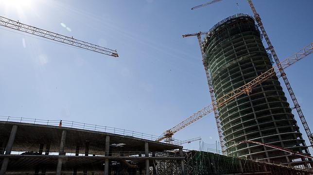 CaixaForum Sevilla se instalará definitivamente en la polémica Torre Pelli