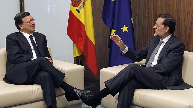 Barroso confirma a Rajoy que la UE no pedirá más ajustes a España este año