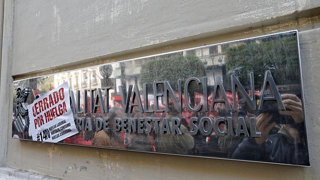 CC.OO. remite una carta de reproche a los funcionarios que no secundaron el 14-N