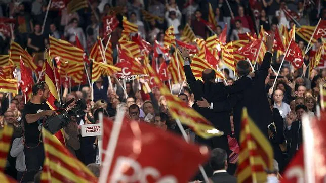 Elecciones catalanas 2012: Rubalcaba aboga por un federalismo sin rupturas como el de Alemania o EE.UU.