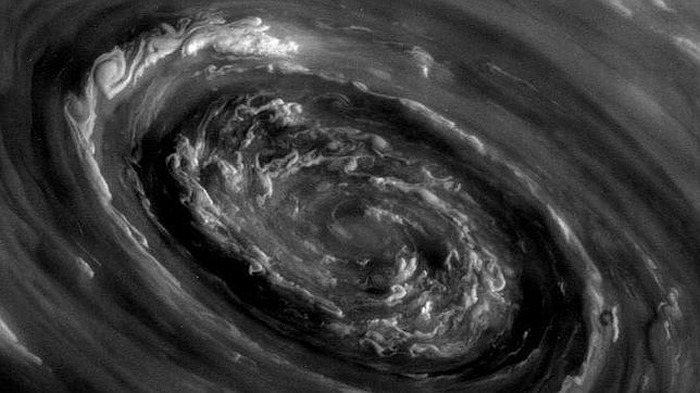 Insólita imagen de una supertormenta en Saturno