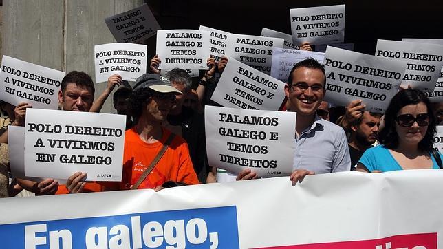 Carlos Callón se sienta hoy en el banquillo