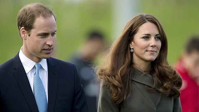 Los duques de Cambridge esperan su primer hijo