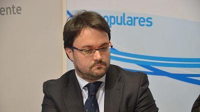 Antona propone a CC y PSC-PSOE forzar la dimisión de Rivero