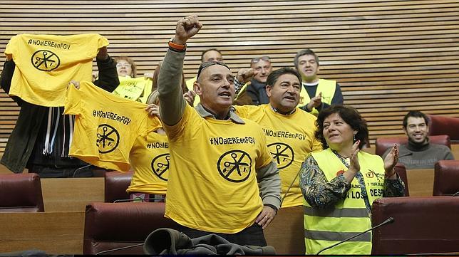 Trabajadores de FGV «revientan» el acto del Día de la Constitución en las Cortes